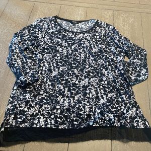5/$15 Simply Vera blouse